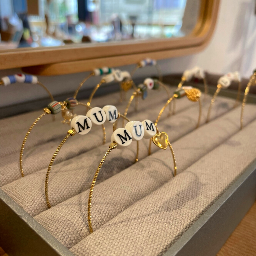 Bijou de créatrice bracelet Mum par une créatrice française